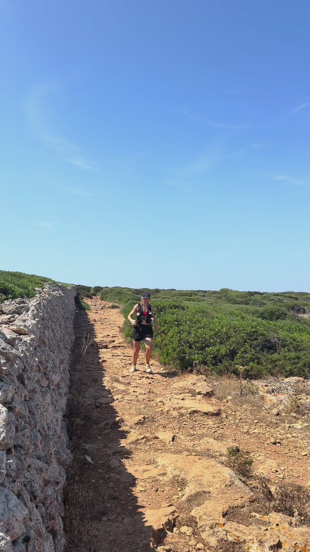 Black Hydration Running Vest + 2x 350ml Soft Flasks